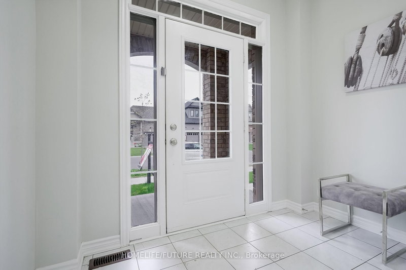 1297 Apollo St, Oshawa, L1K 3E7 | Image 3