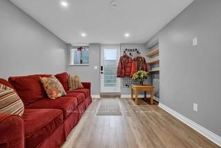 home for lease on Bsmt-754 Craighurst Court