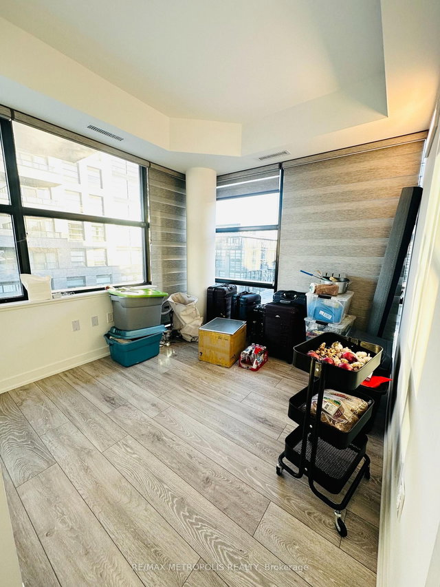 450 F - 1608 Charles Street