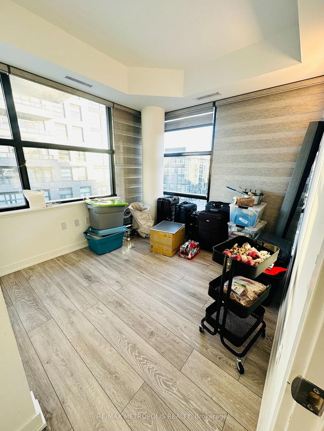 450 F - 1608 Charles Street