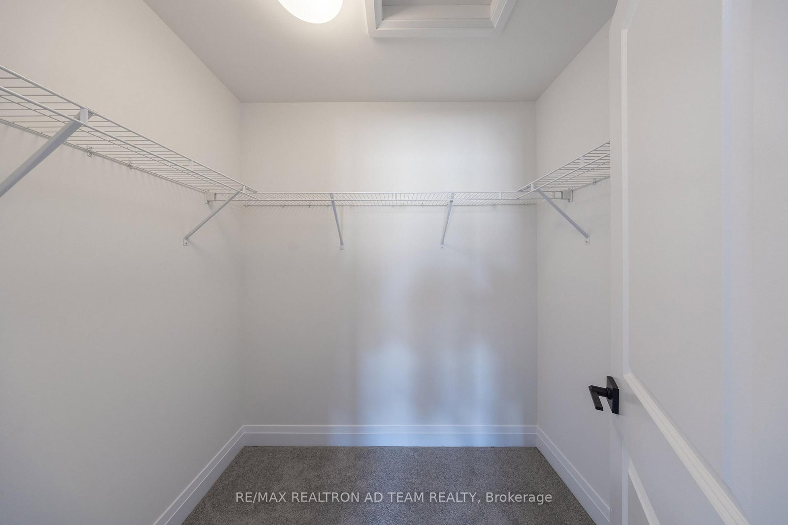 Townhouse for sale at 972 Crowsnest Hollow Avenue, Pickering, Ontario, L1X 0P4 - Rural Pickering - MLS: E12779584