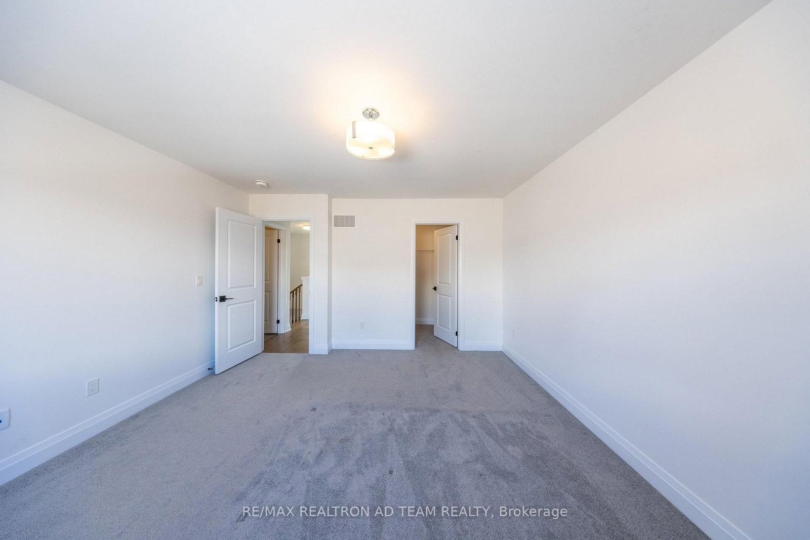 Townhouse for sale at 972 Crowsnest Hollow Avenue, Pickering, Ontario, L1X 0P4 - Rural Pickering - MLS: E12779584