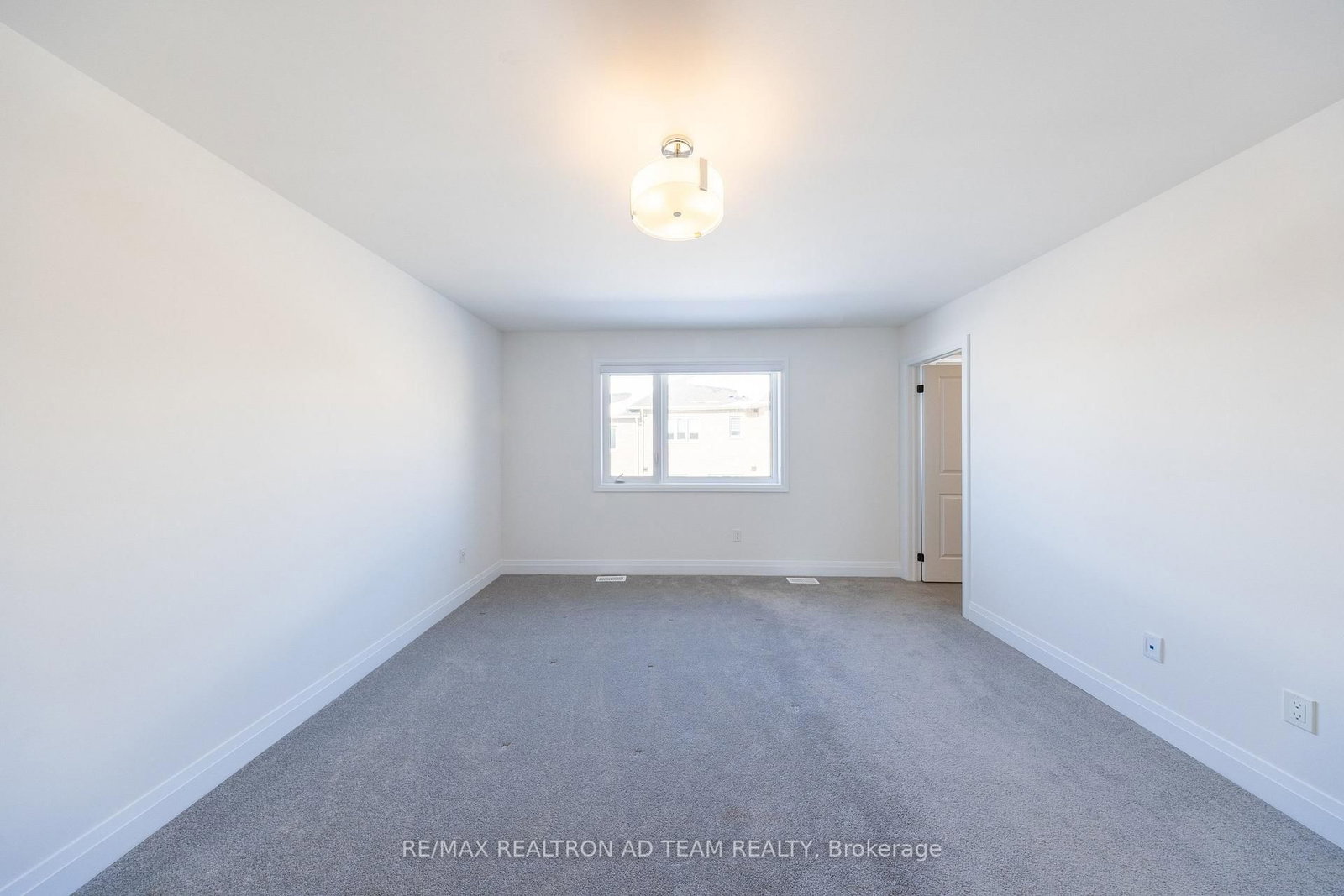 Townhouse for sale at 972 Crowsnest Hollow Avenue, Pickering, Ontario, L1X 0P4 - Rural Pickering - MLS: E12779584