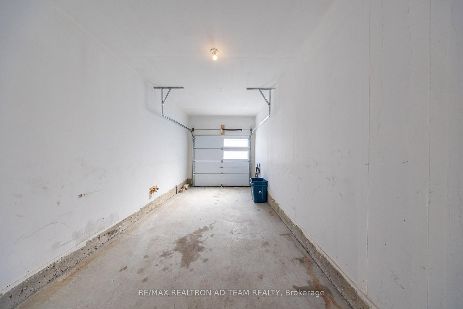 Townhouse for sale at 972 Crowsnest Hollow Avenue, Pickering, Ontario, L1X 0P4 - Rural Pickering - MLS: E12779584