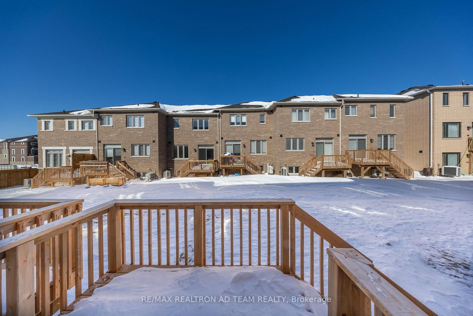 Townhouse for sale at 972 Crowsnest Hollow Avenue, Pickering, Ontario, L1X 0P4 - Rural Pickering - MLS: E12779584