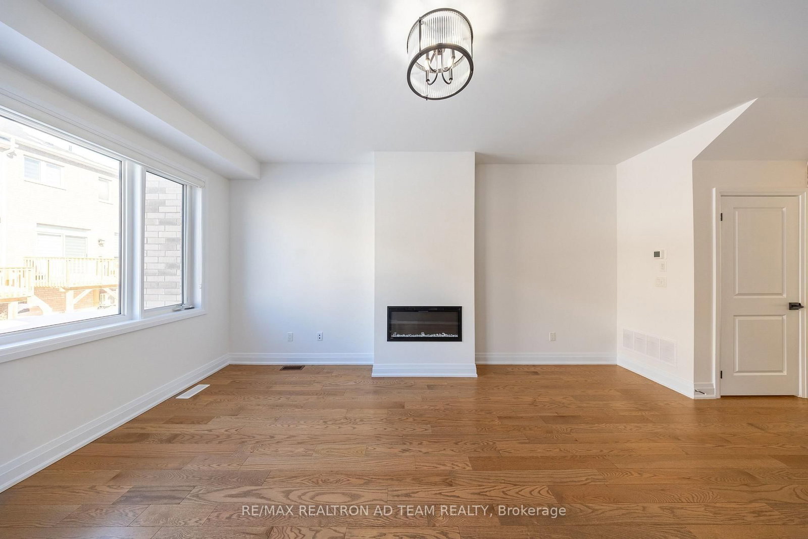 Townhouse for sale at 972 Crowsnest Hollow Avenue, Pickering, Ontario, L1X 0P4 - Rural Pickering - MLS: E12779584