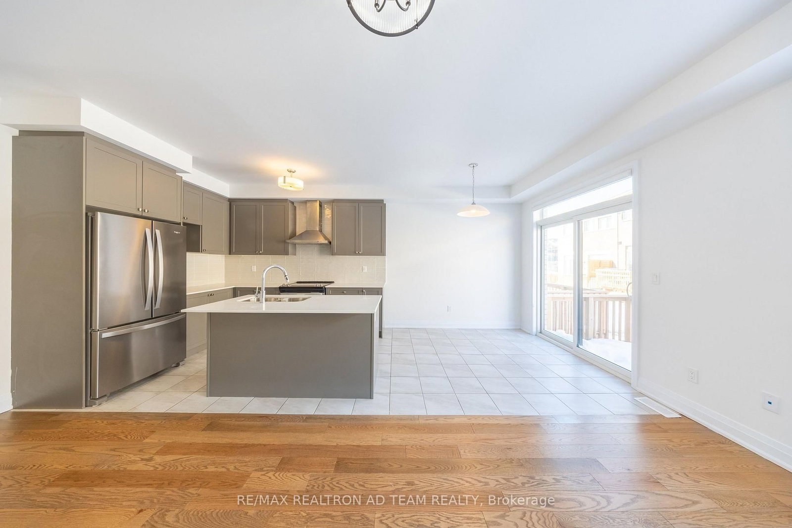 Townhouse for sale at 972 Crowsnest Hollow Avenue, Pickering, Ontario, L1X 0P4 - Rural Pickering - MLS: E12779584