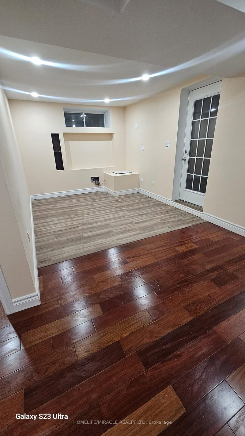 1296 Margate Dr, Oshawa, L1K 2S5 | Image 2