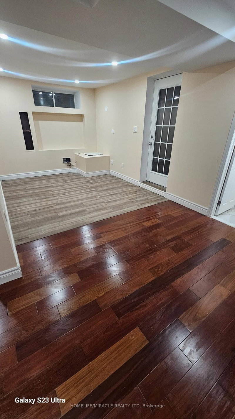 1296 Margate Dr, Oshawa, L1K 2S5 | Image 3