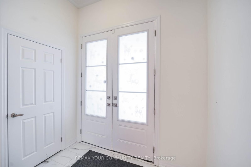 146 Flood Ave, Clarington, L1B 0W6 | Image 3