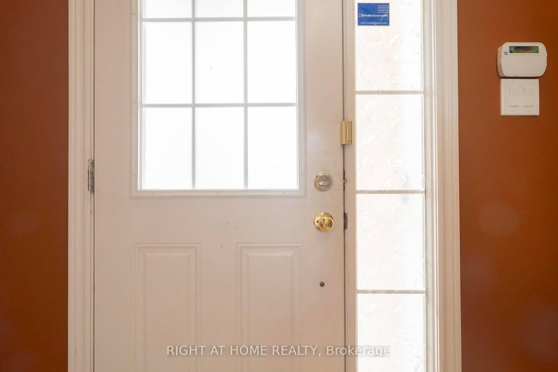 23 Ignatius Lane, Toronto, M1E 2M8 | Image 2