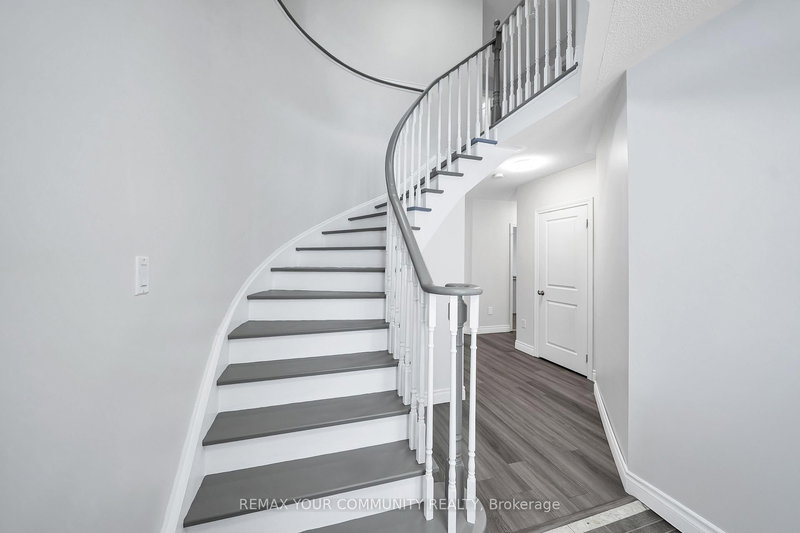 17 Adanac Dr, Whitby, L1N 0J4 | Image 2