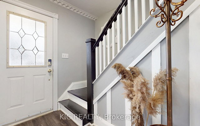 200 Oshawa Boulevard N