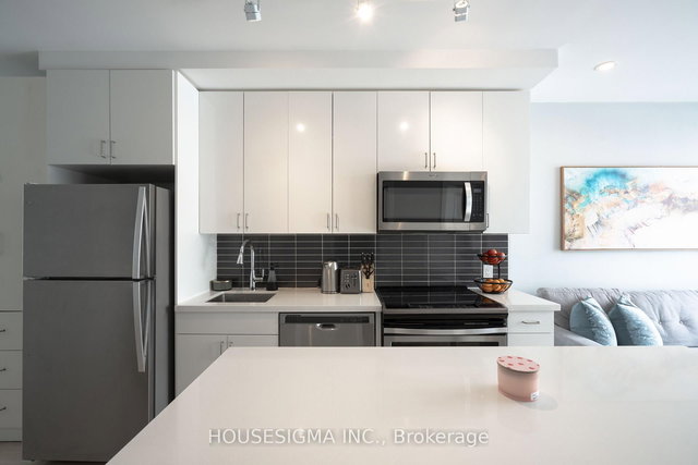 901 - 2799 Kingston Road