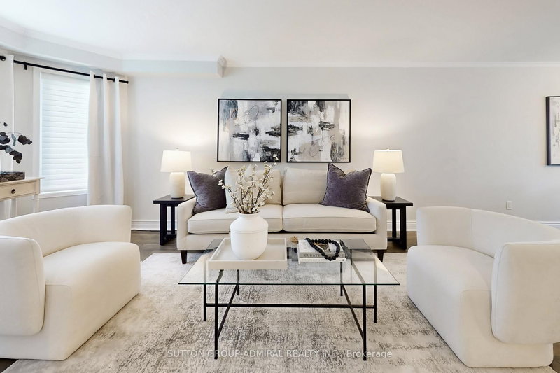 284 Lancrest St, Pickering, L1V 6N3 | Image 2