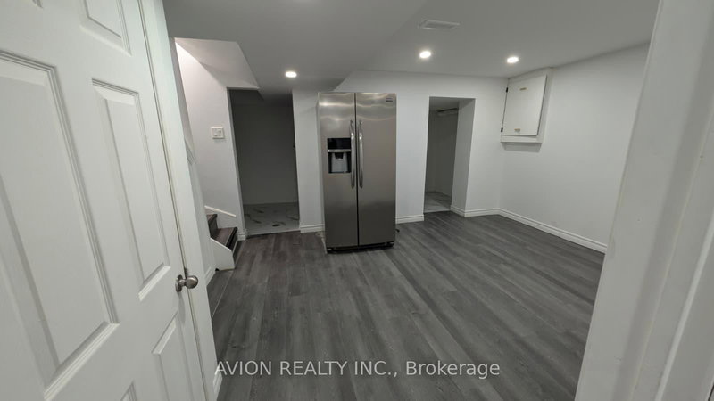 1927 Parkside Dr, Pickering, L1V 3N6 | Image 3