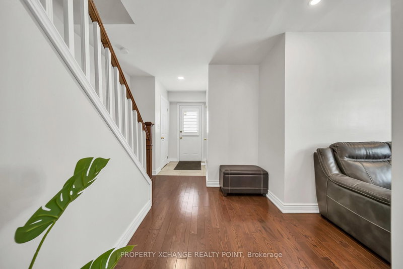 12 Waverly St S, Oshawa, L1J 5T7 | Image 3