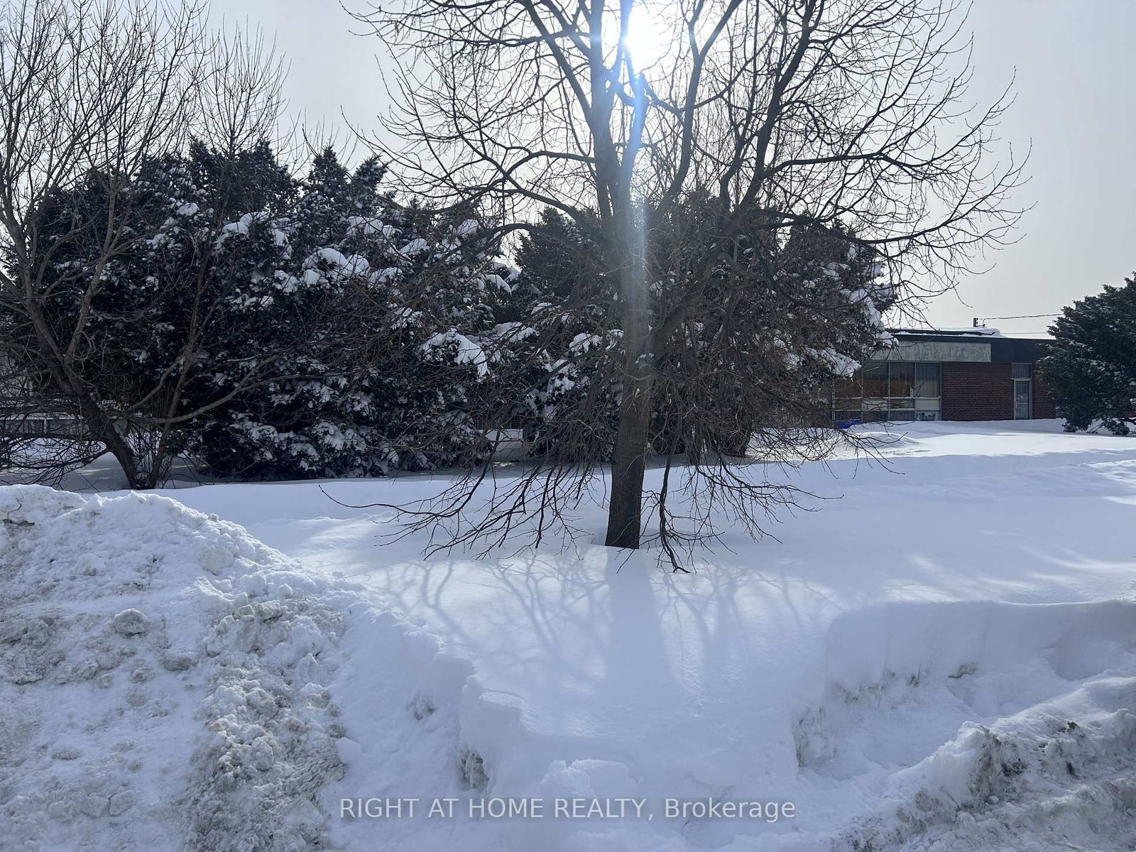 27 Estate Drive - Photo 2