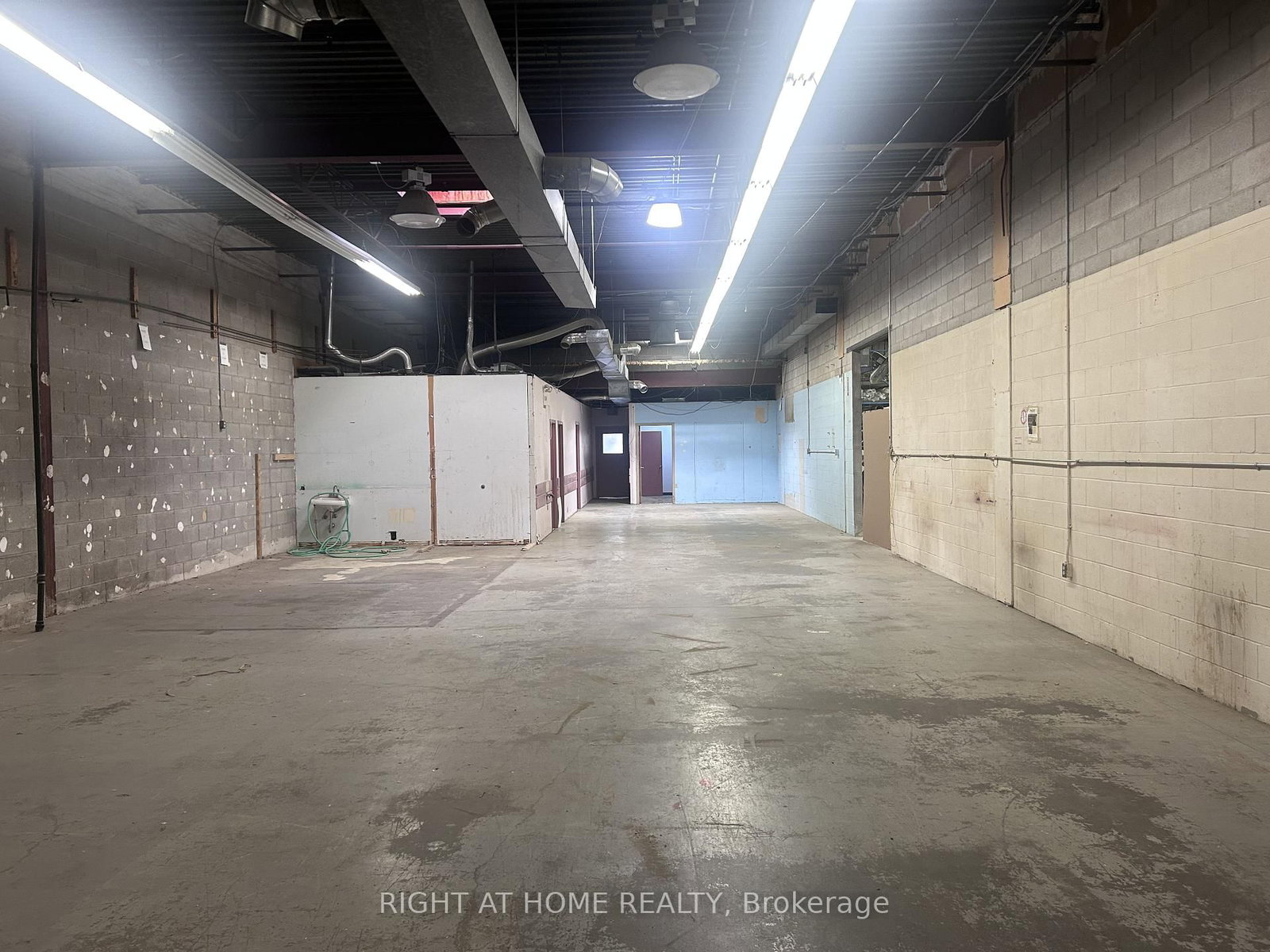 27 Estate Drive - Photo 4