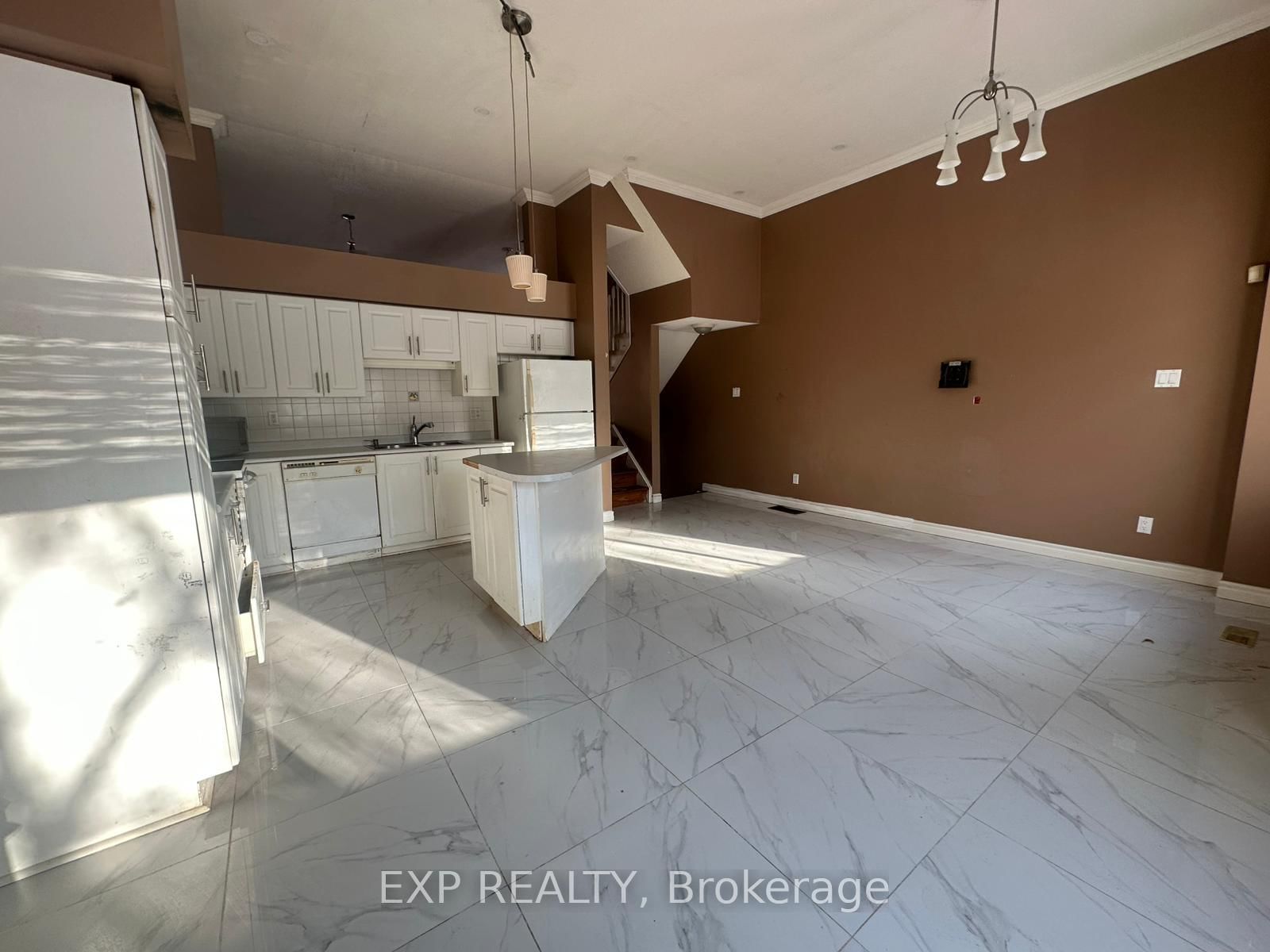 Semi-Detached House for sale at 10 Guildpark Ptwy, Toronto, Ontario, M1J 3P1 - Guildwood - MLS: E12788668