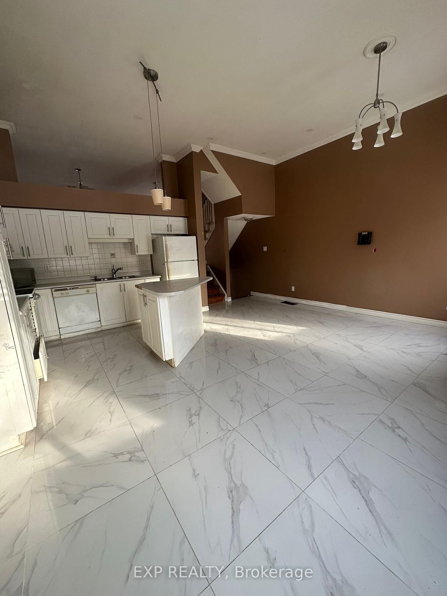 Semi-Detached House for sale at 10 Guildpark Ptwy, Toronto, Ontario, M1J 3P1 - Guildwood - MLS: E12788668