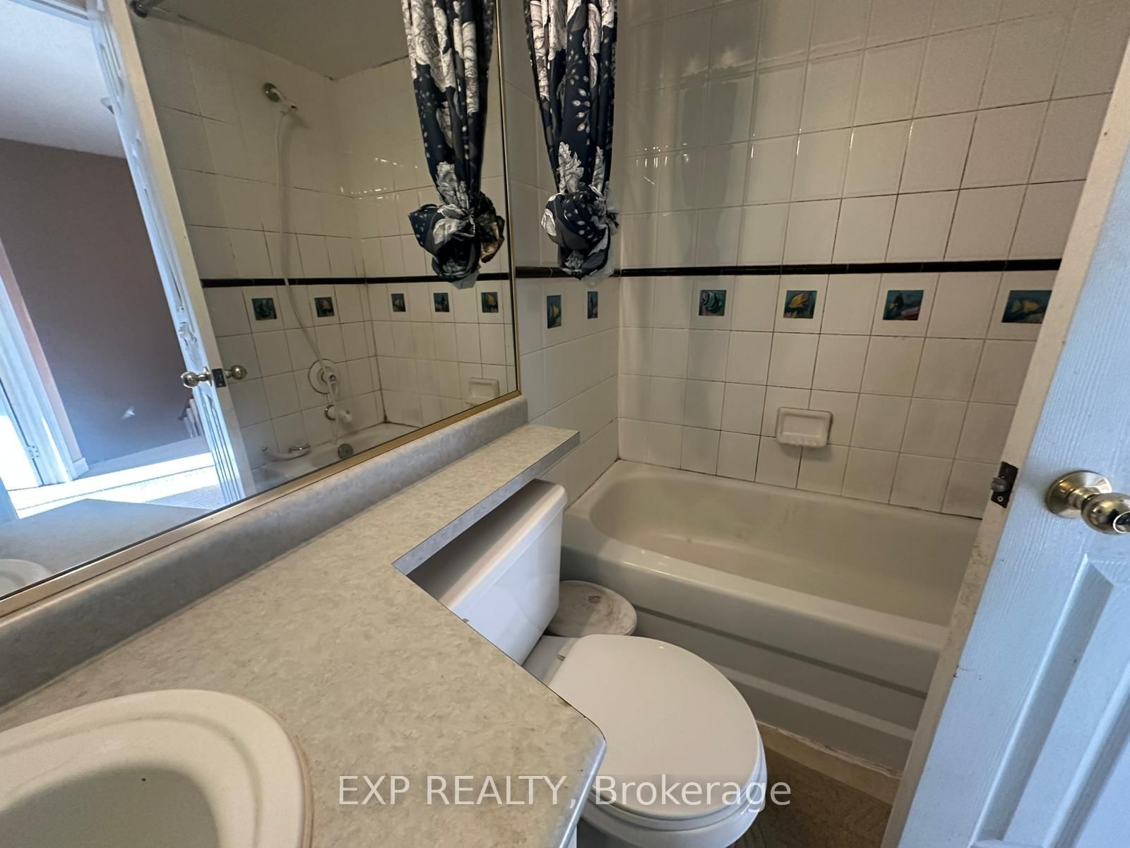 Semi-Detached House for sale at 10 Guildpark Ptwy, Toronto, Ontario, M1J 3P1 - Guildwood - MLS: E12788668