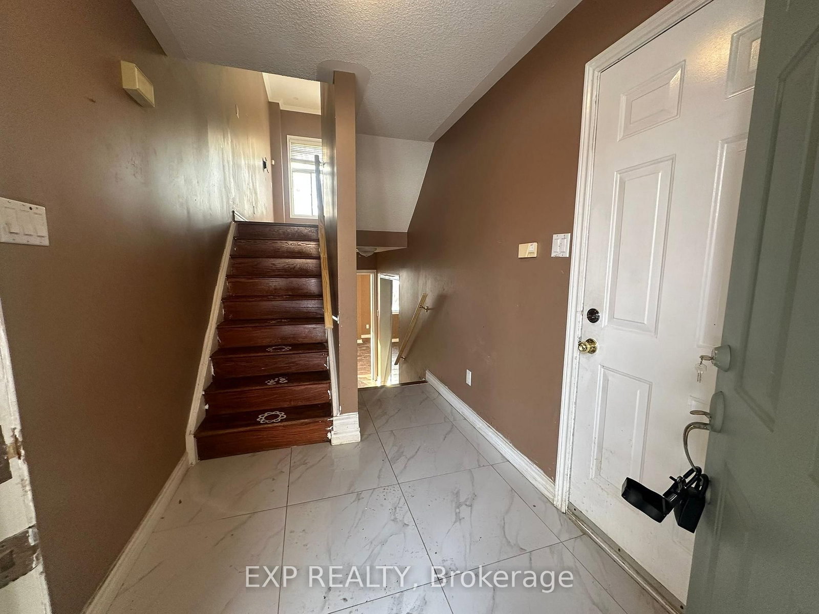 Semi-Detached House for sale at 10 Guildpark Ptwy, Toronto, Ontario, M1J 3P1 - Guildwood - MLS: E12788668