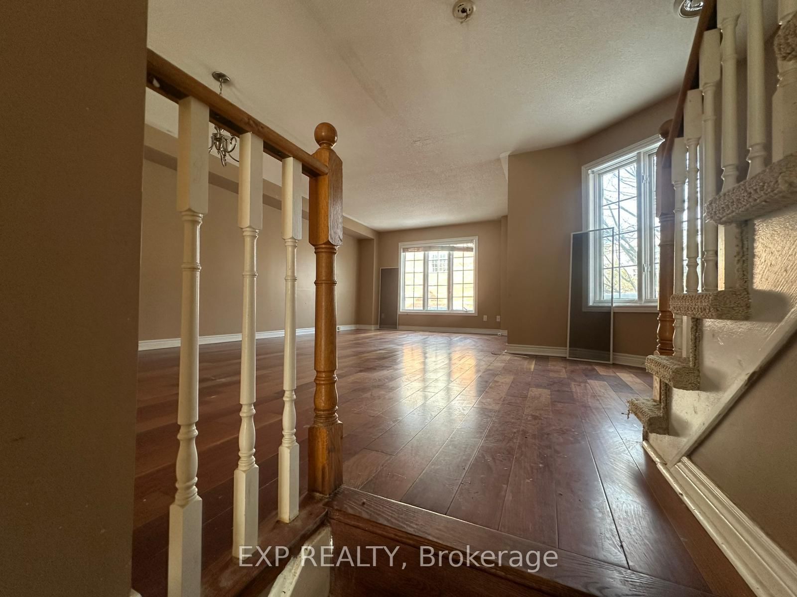 Semi-Detached House for sale at 10 Guildpark Ptwy, Toronto, Ontario, M1J 3P1 - Guildwood - MLS: E12788668