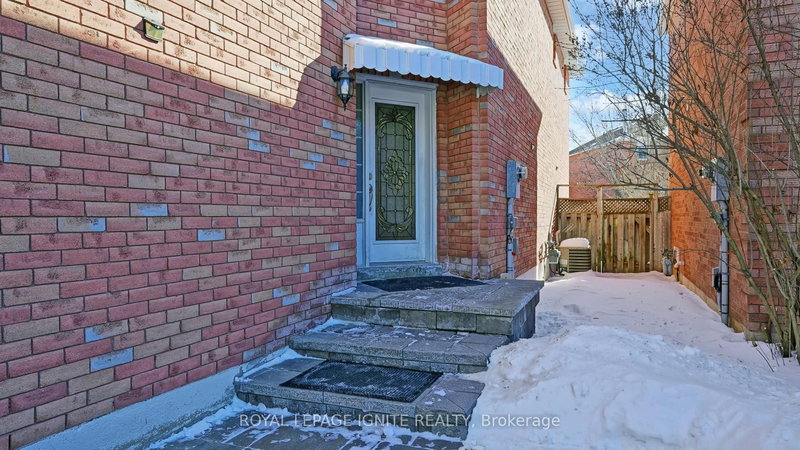 11 Iles St, Ajax, L1T 3V4 | Image 3