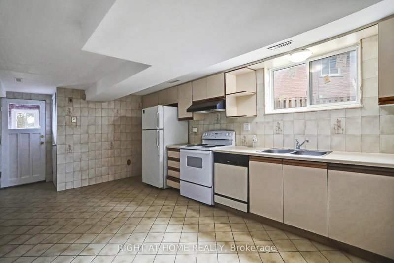 Lower - 16 Kingsdown Dr, Toronto, M1K 3B8 | Image 2