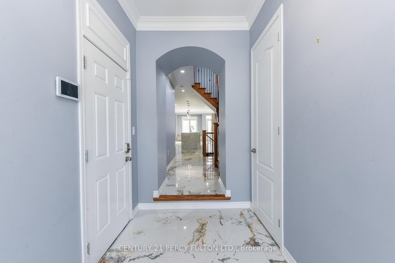 1040 Foxtail Cres, Pickering, L1X 0E7 | Image 3