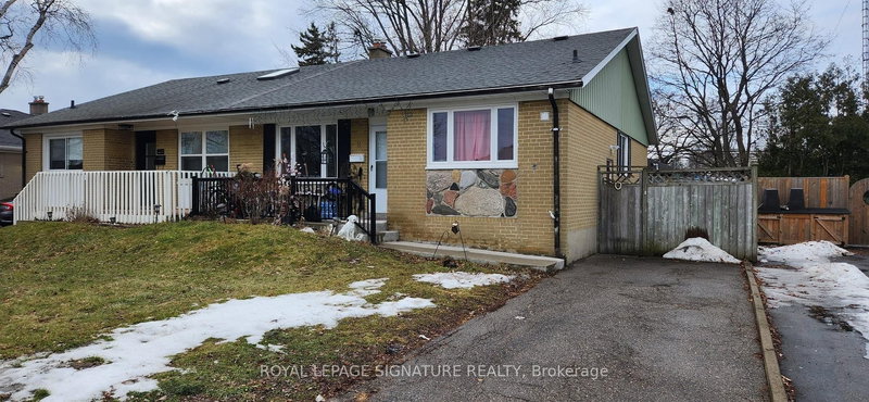 8 Thorncroft Cres, Ajax, L1S 2S2 | Image 2