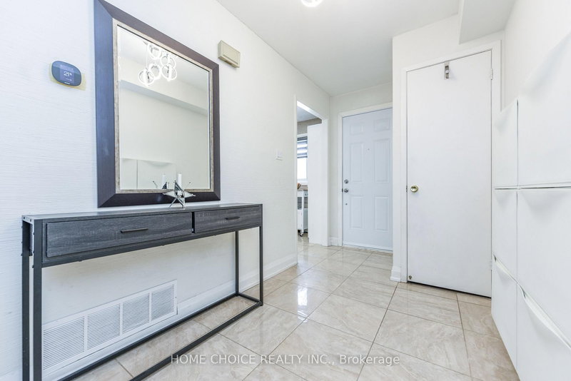 53 - 10 Rodda Blvd N, Toronto, M1E 2Z6 | Image 2