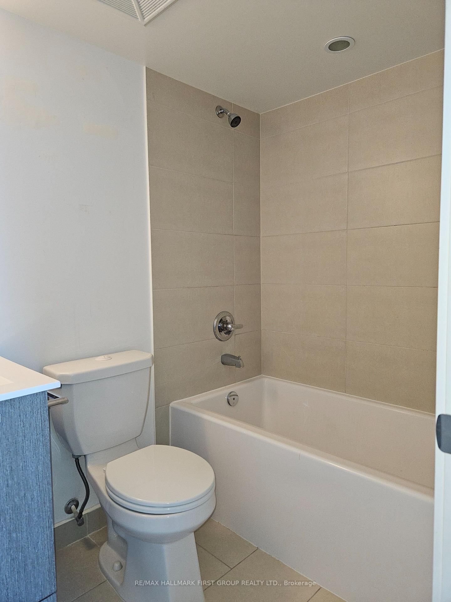 275 Village Green Square, Unit 316 - Photo 15