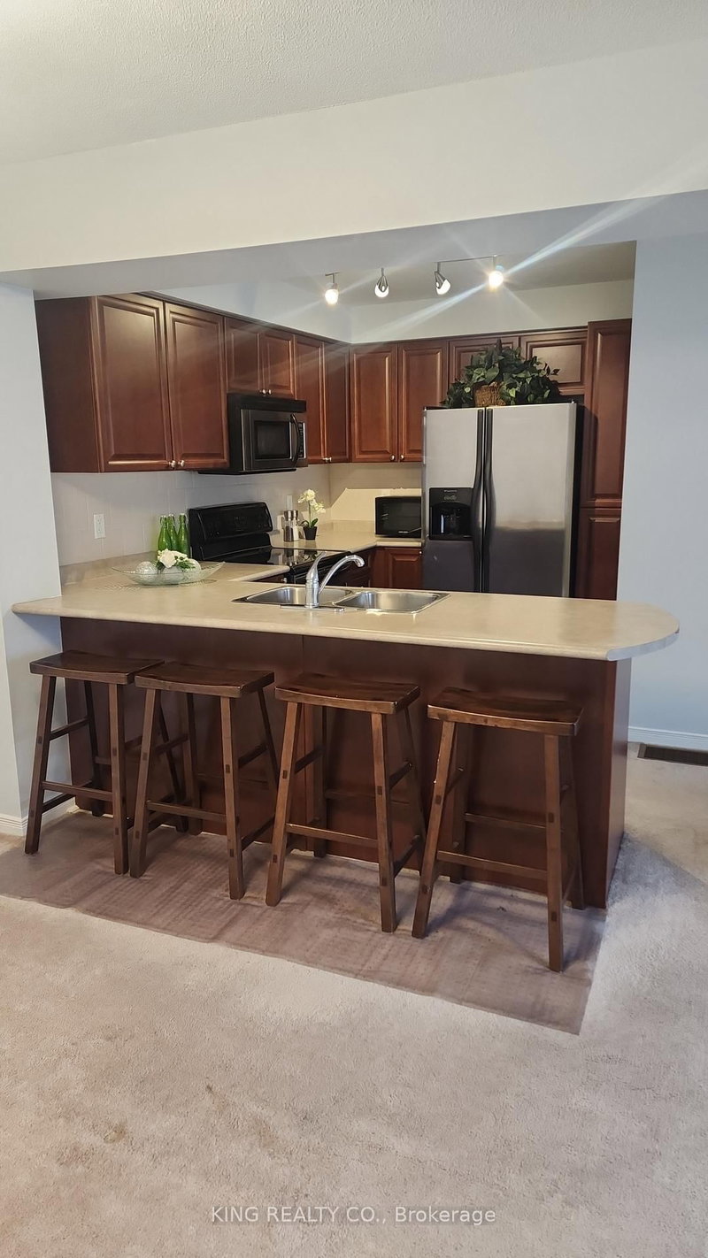 33 Bondsmith St, Ajax, L1S 0A5 | Image 2