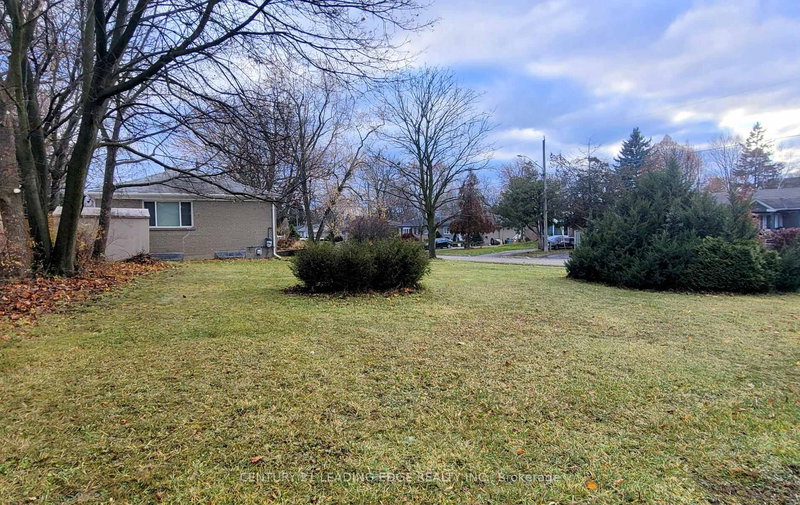 11 Hiley Ave, Ajax, L1S 6H3 | Image 3