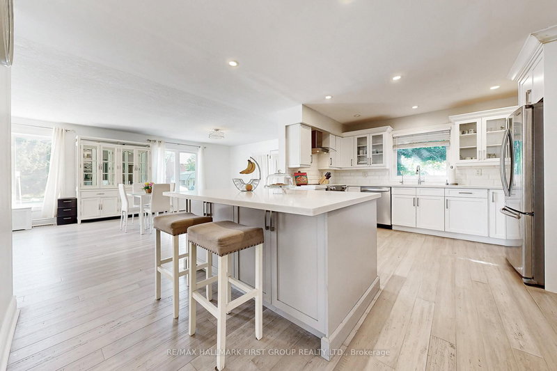 8063 King St, Clarington, N0B 2R0 | Image 3