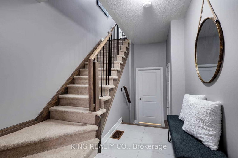 9 Pallock Hill Way, Whitby, L1R 0N5 | Image 3