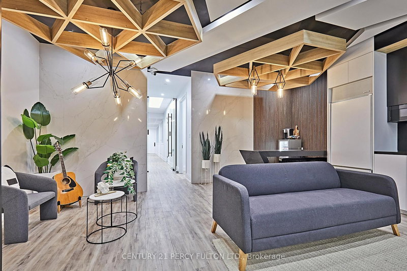 112 - 50 Richmond St E, Oshawa, L1G 7C7 | Image 3