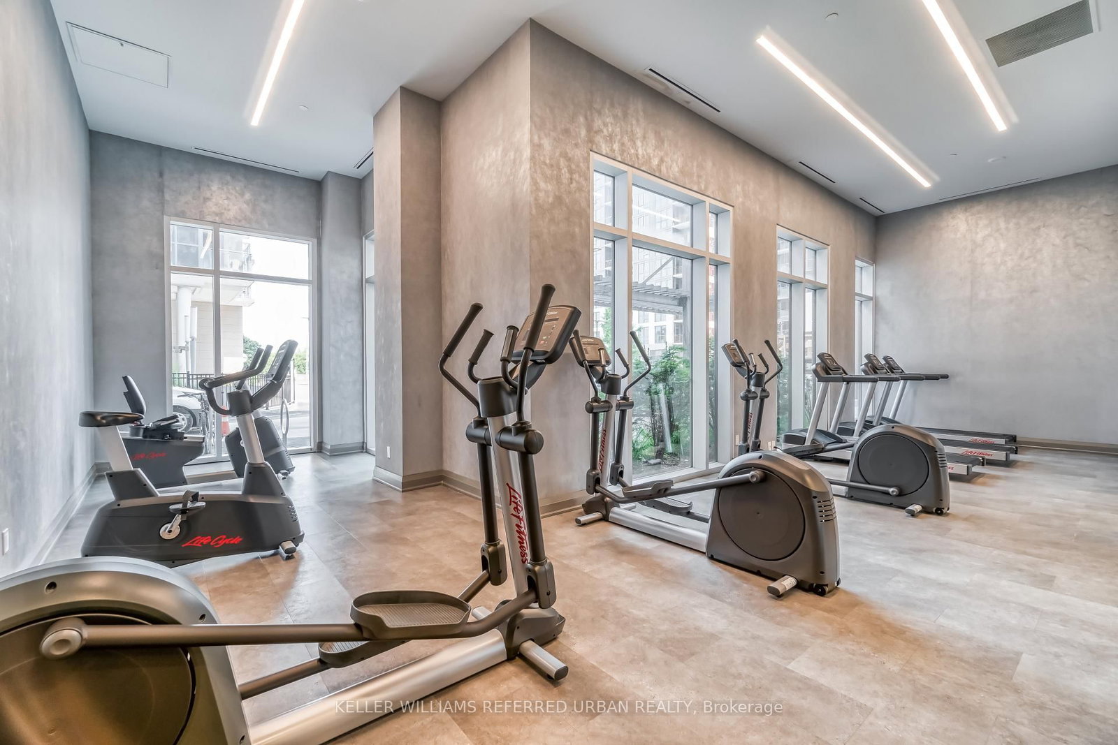 30 Meadowglen Place, Unit LPH2802 - Photo 21