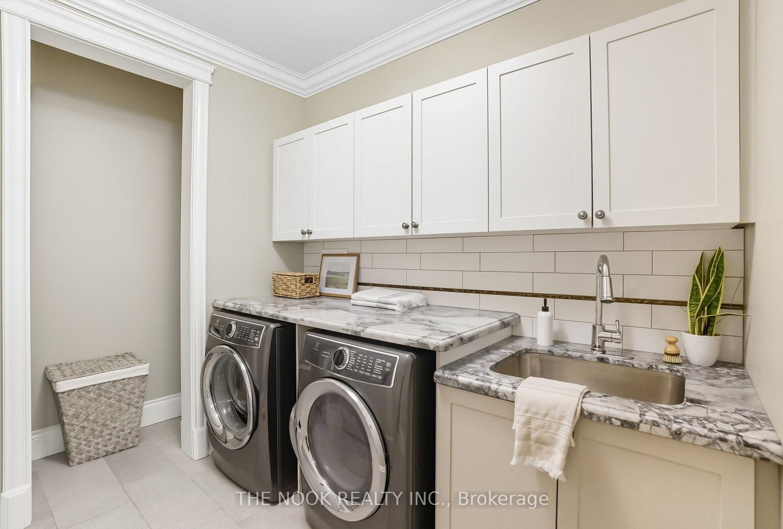 Detached House for sale at 59 Queen Street, Whitby, Ontario, L1M 1C4 - Brooklin - MLS: E12795526