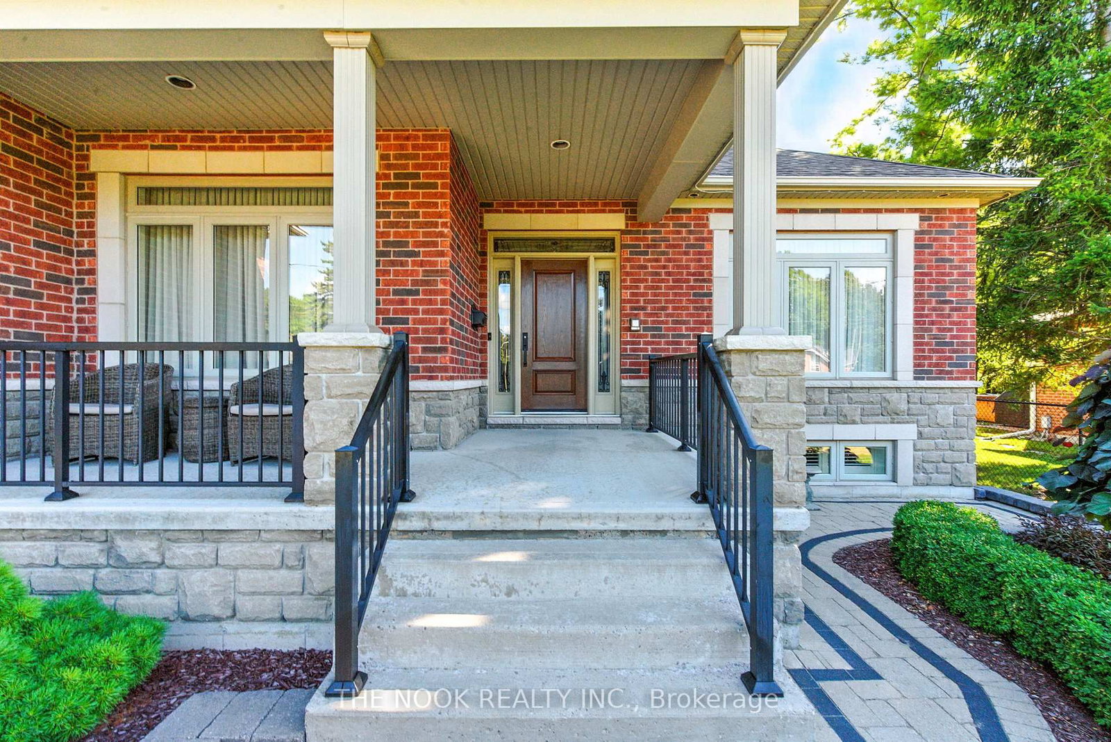 Detached House for sale at 59 Queen Street, Whitby, Ontario, L1M 1C4 - Brooklin - MLS: E12795526