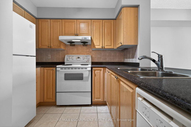 2301 - 61 Town Centre Crt, Toronto, M1P 5C5 | Image 2