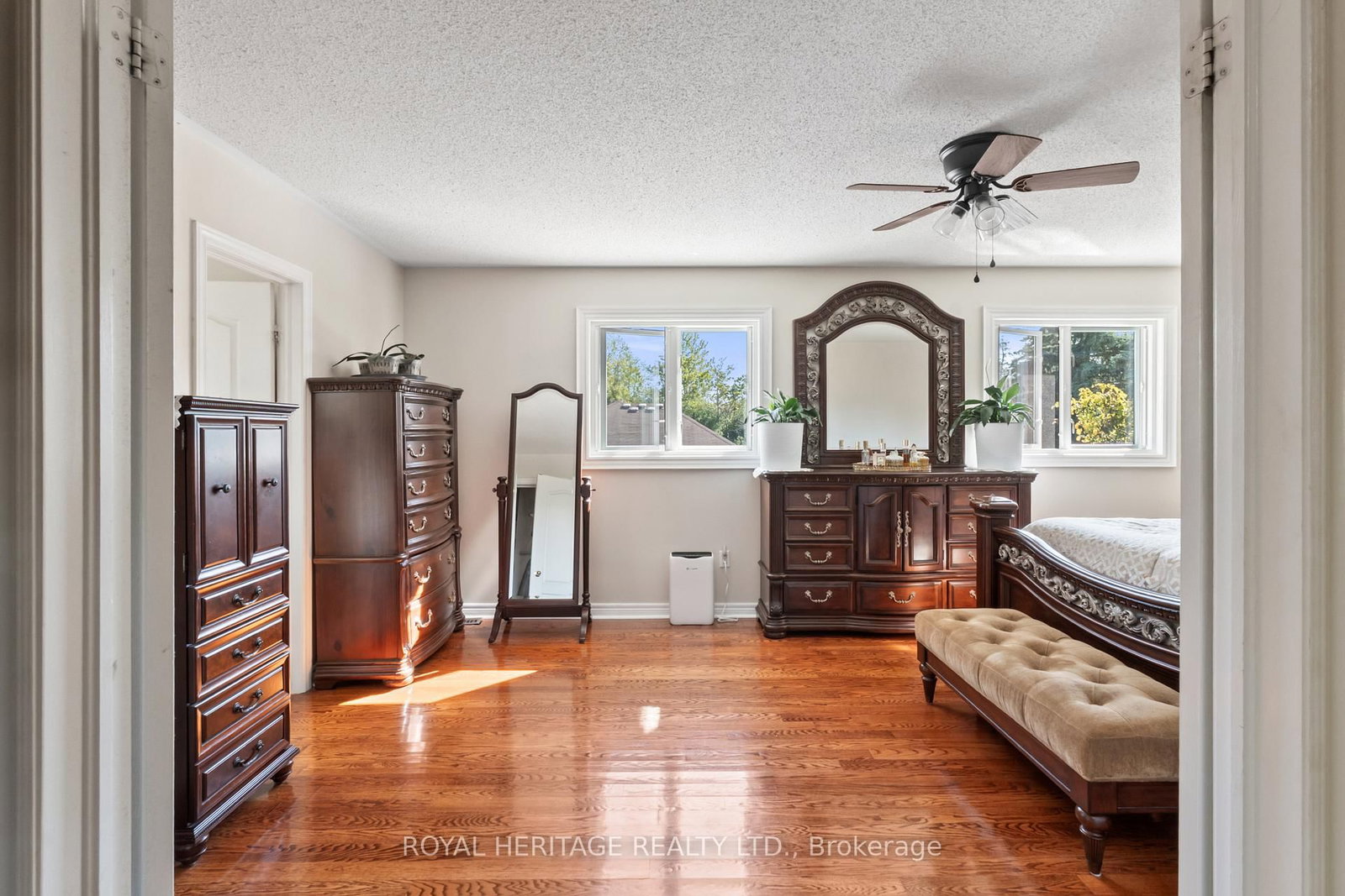 Detached House for sale at 1101 Gossamer Drive, Pickering, Ontario, L1X 2T7 - Liverpool - MLS: E12796402