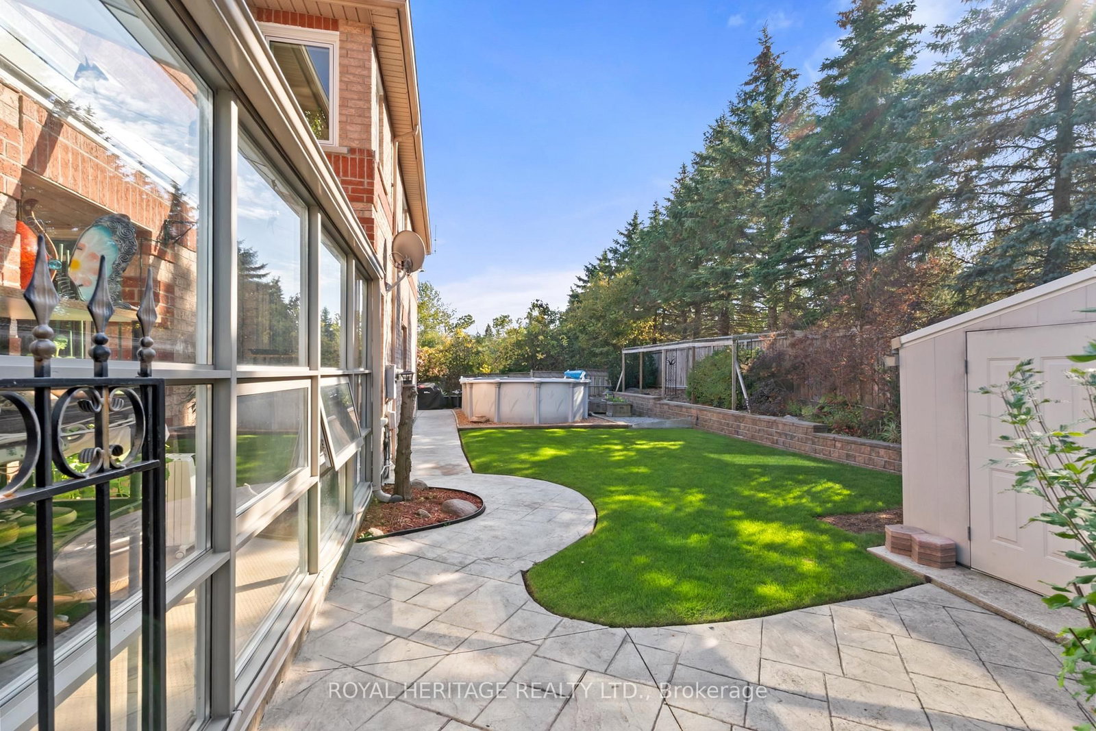 Detached House for sale at 1101 Gossamer Drive, Pickering, Ontario, L1X 2T7 - Liverpool - MLS: E12796402