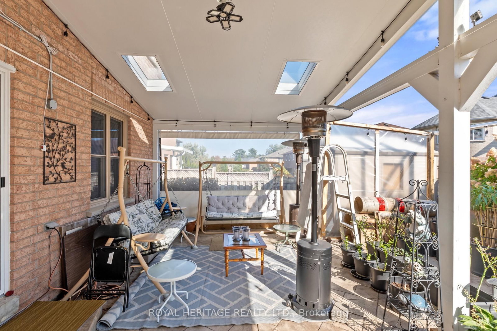 Detached House for sale at 1101 Gossamer Drive, Pickering, Ontario, L1X 2T7 - Liverpool - MLS: E12796402