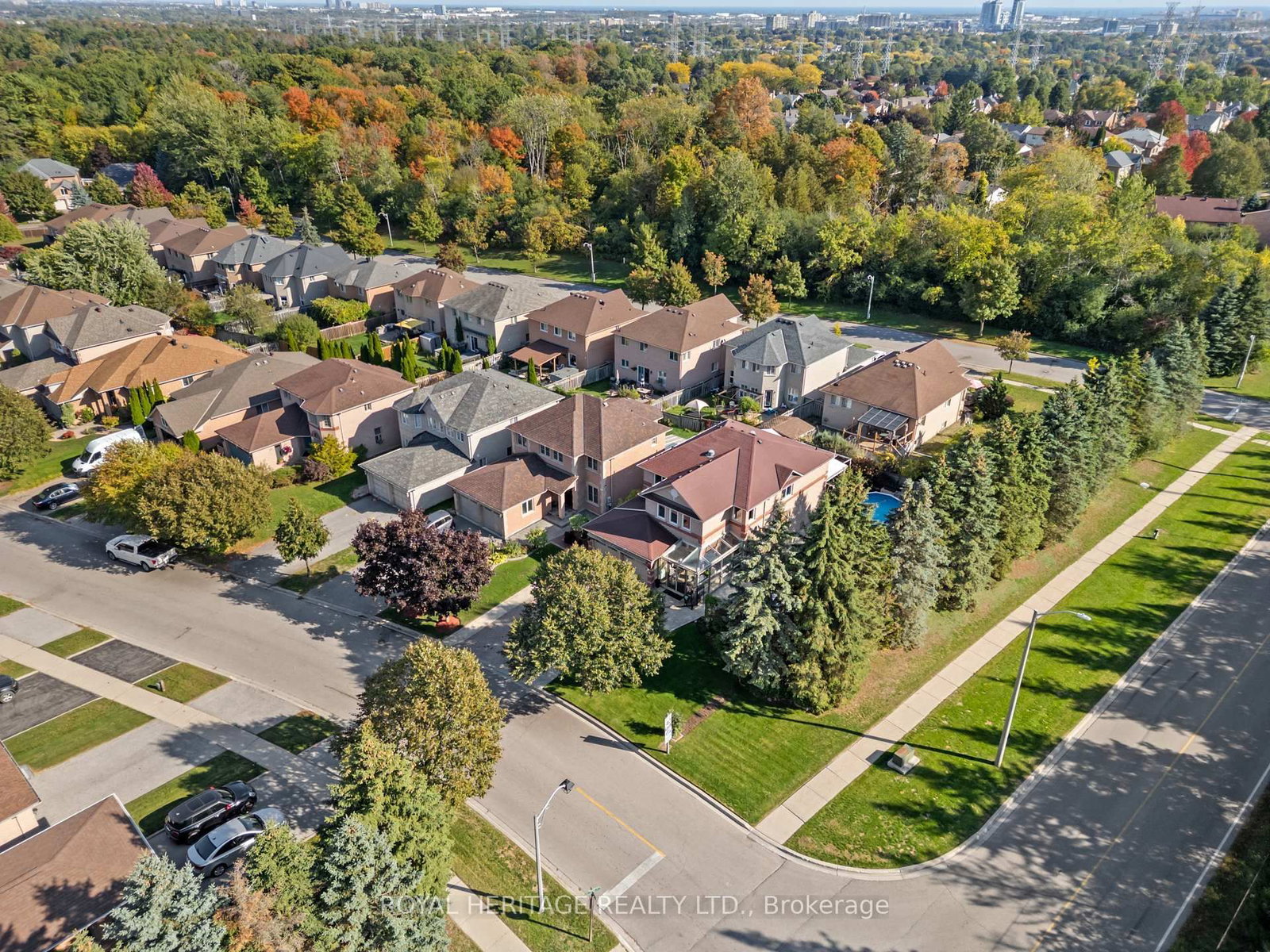 Detached House for sale at 1101 Gossamer Drive, Pickering, Ontario, L1X 2T7 - Liverpool - MLS: E12796402