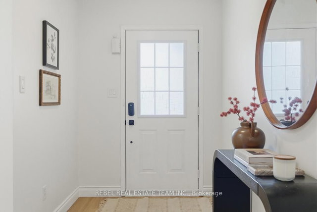 1867 Dalhousie Crescent