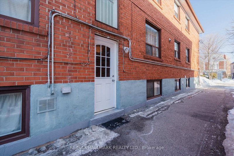 Lower Bach - 224 Pickering St, Toronto, M4E 3J8 | Image 3