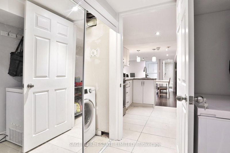 Lower - 207 Cedarvale Ave, Toronto, M4C 4K3 | Image 2